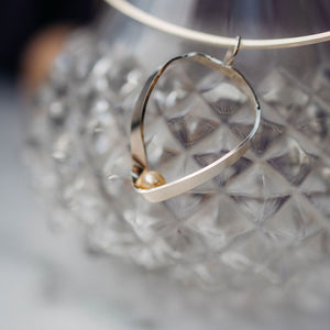 Stephanie Mobius Necklace, Cream Freshwater Pearl