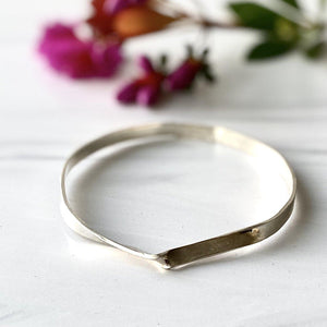 Joanna -Classic Mobius Bangle Bracelet