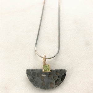 Sloane Oxidized Necklace, Peridot