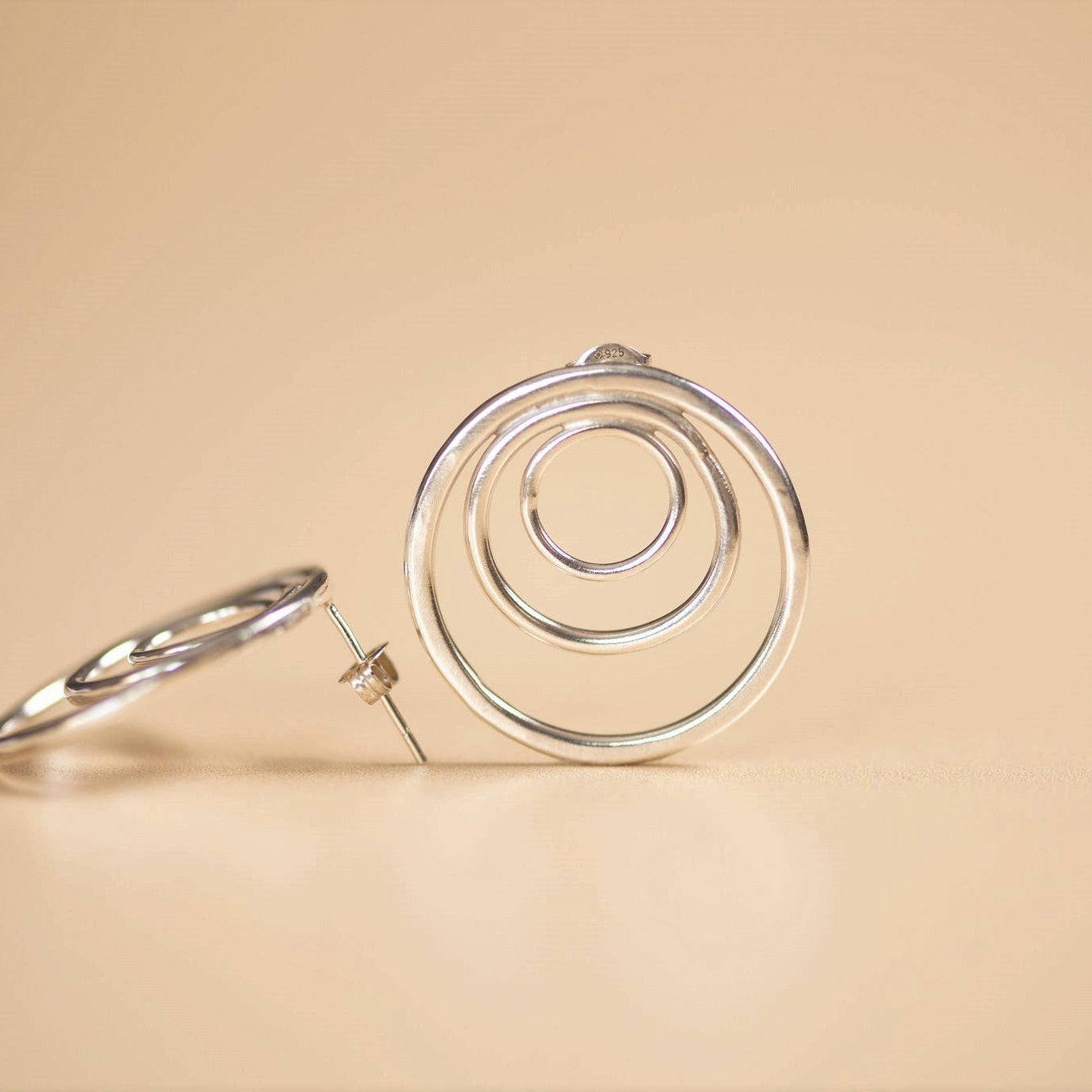 Amanda Concentric Circle Stud Earrings